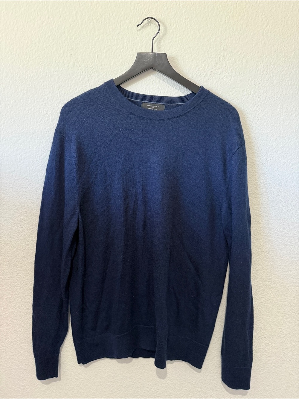 Banana Republic Men's Navy 100% Wool Crewneck Sweater